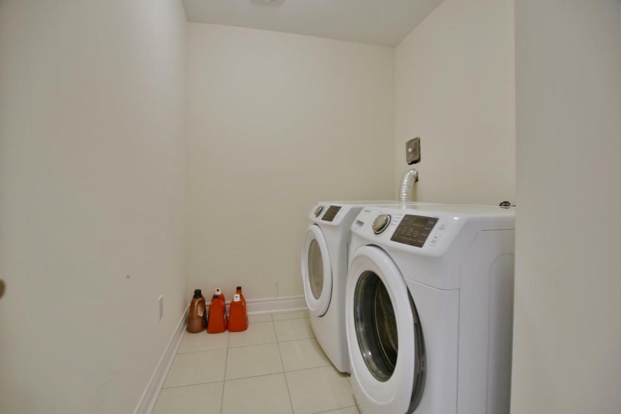 New Blue Mountain Village Snowbridge Executive Townhome Sleeps 10 With Outdoor Pool And Shuttle Nottawa المظهر الخارجي الصورة