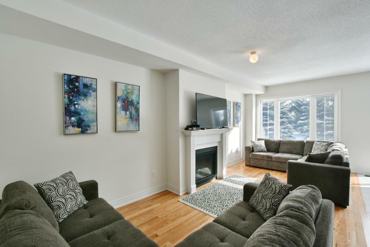 New Blue Mountain Village Snowbridge Executive Townhome Sleeps 10 With Outdoor Pool And Shuttle Nottawa المظهر الخارجي الصورة