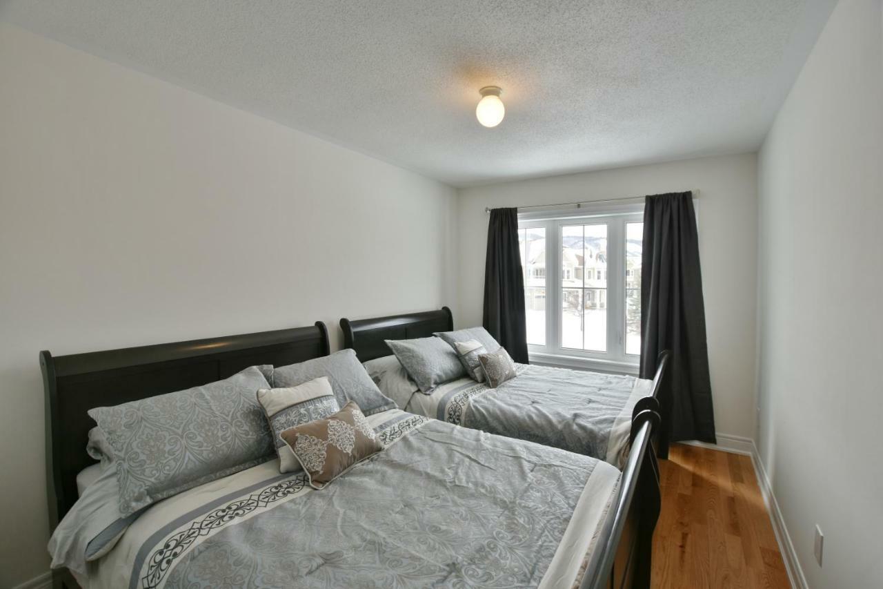 New Blue Mountain Village Snowbridge Executive Townhome Sleeps 10 With Outdoor Pool And Shuttle Nottawa المظهر الخارجي الصورة
